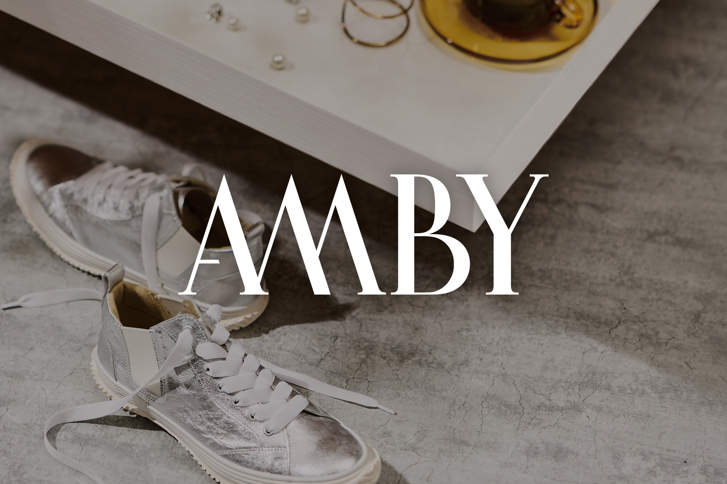 SPINGLE「AMBY」　ロゴデザイン ロゴ